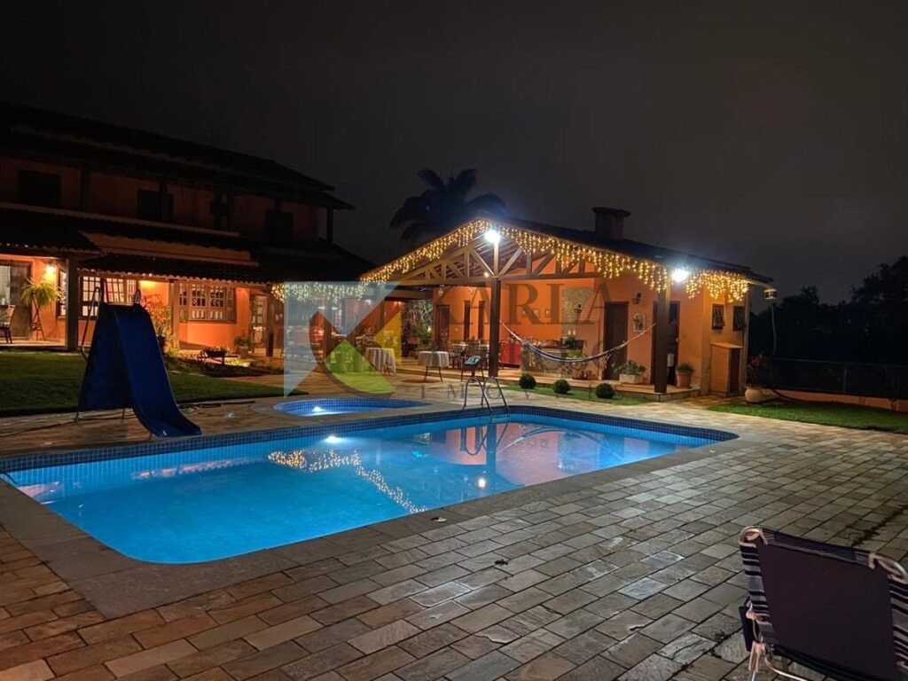 Casa a venda 4 suites com piscina Lago Sul QI 28 conjunto 15 Brasilia DF